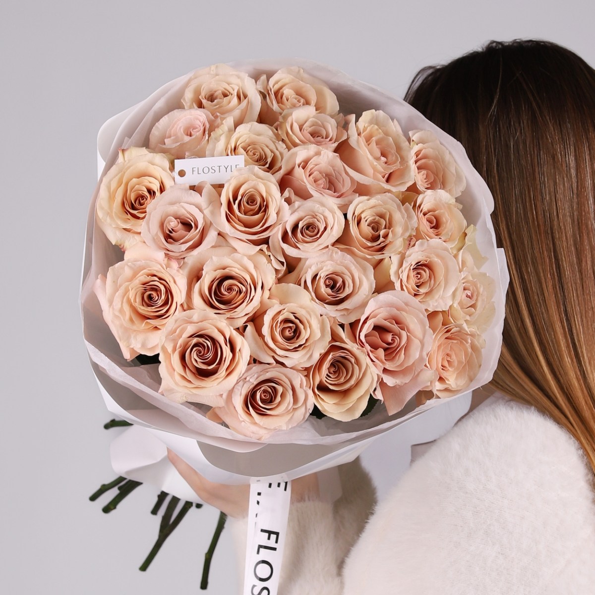 25 нежных роз